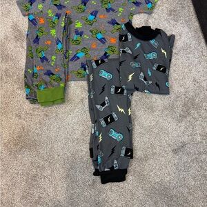 Kids Gray Pajamas with MineCraft and GameBoy size 8